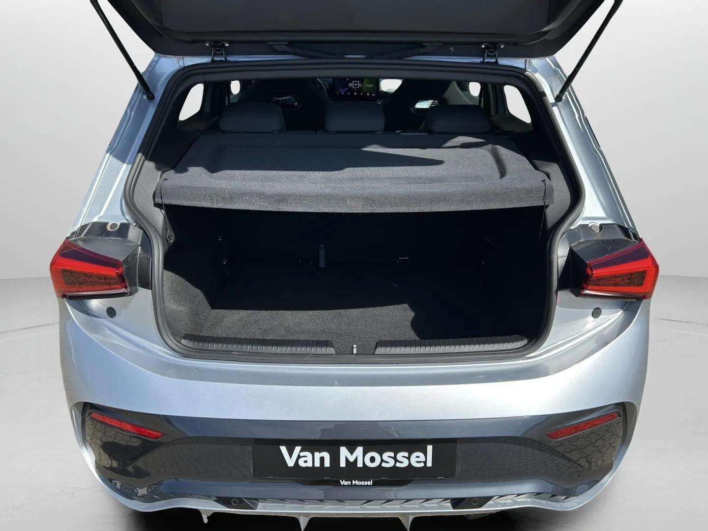 Sølv Cupra Born fra 2022