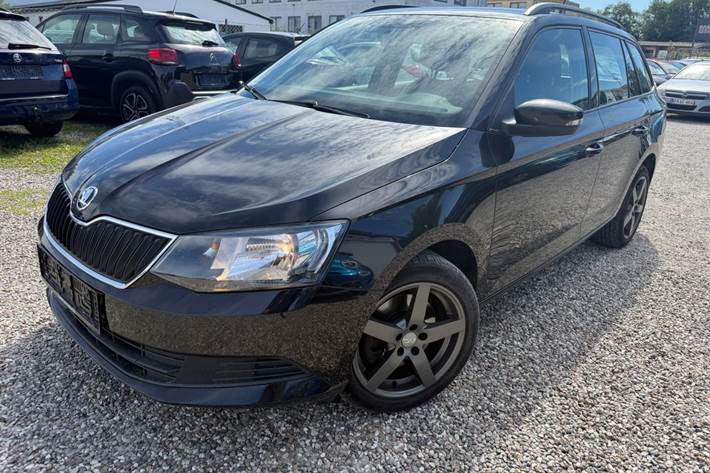 Sort Skoda Fabia fra 2017