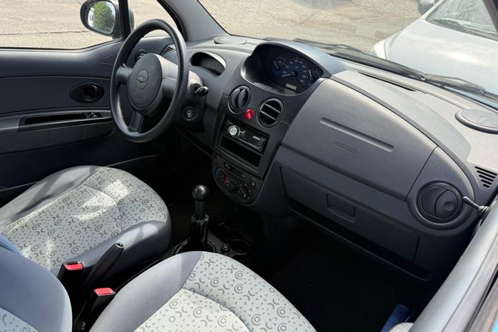 Blå Chevrolet Matiz fra 2008 set indefra