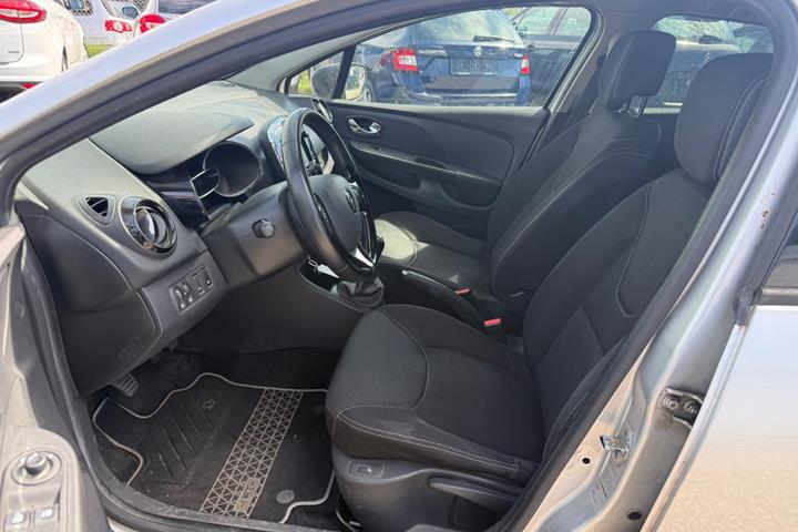 Sølv Renault Clio IV fra 2014