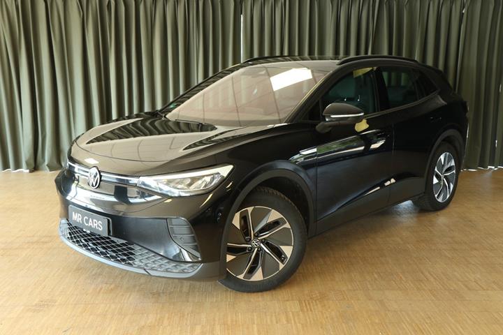 Grøn VW ID.4 fra 2023 set udefra
