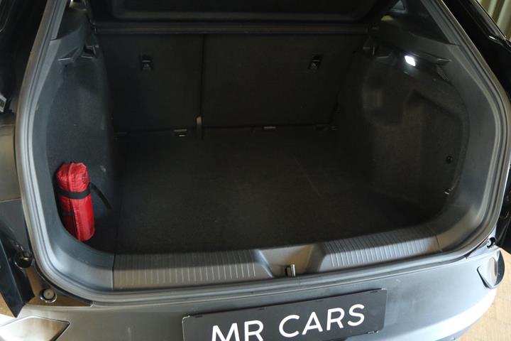 Grøn VW ID.4 fra 2023