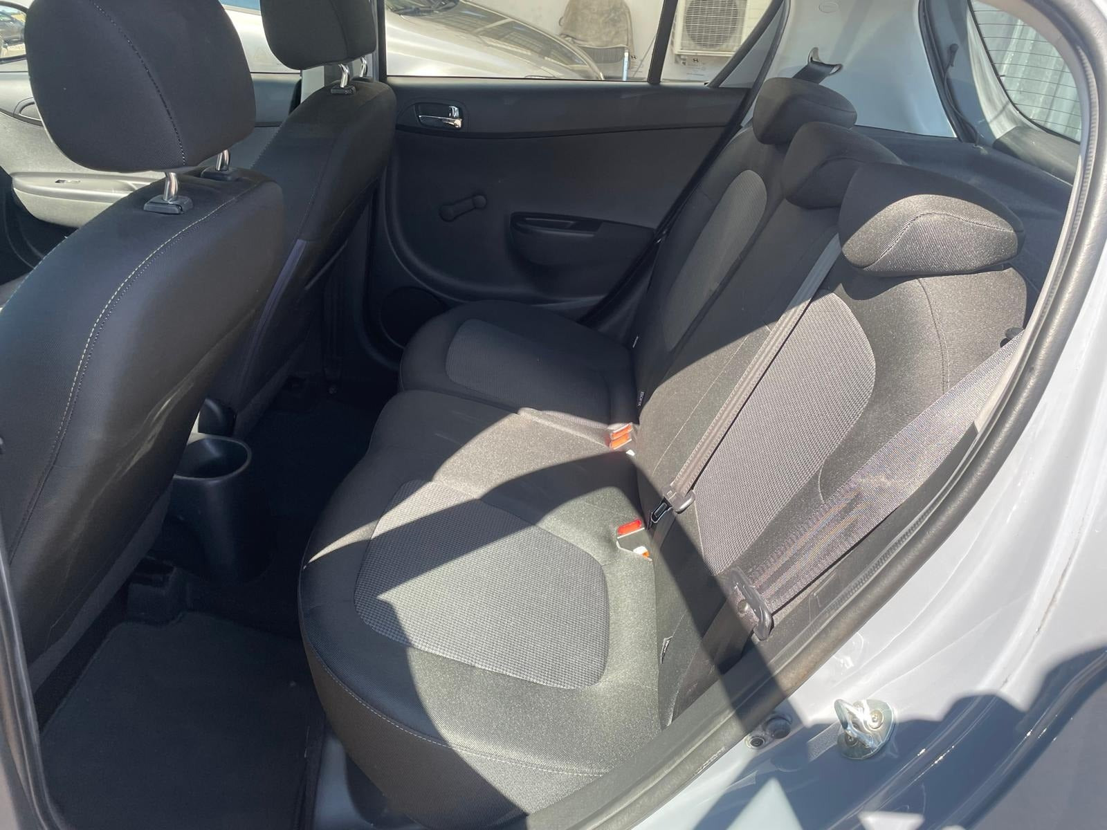 Grøn Hyundai i20 fra 2014