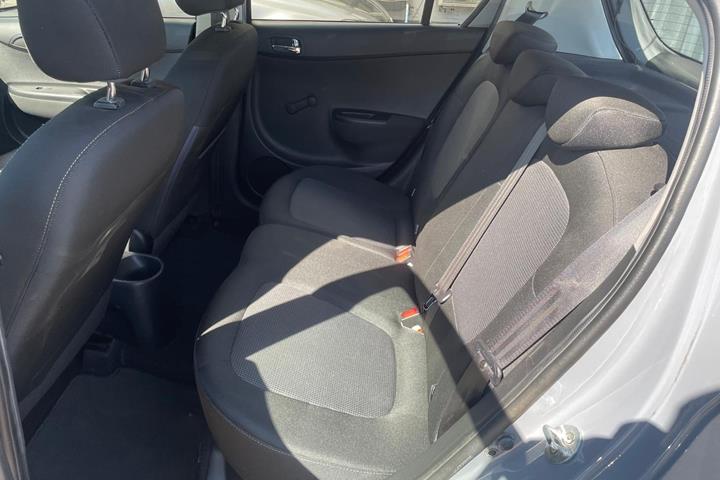 Grøn Hyundai i20 fra 2014