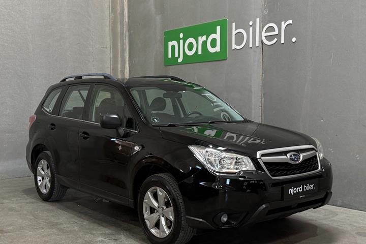 undefined Subaru Forester fra 2013 set udefra