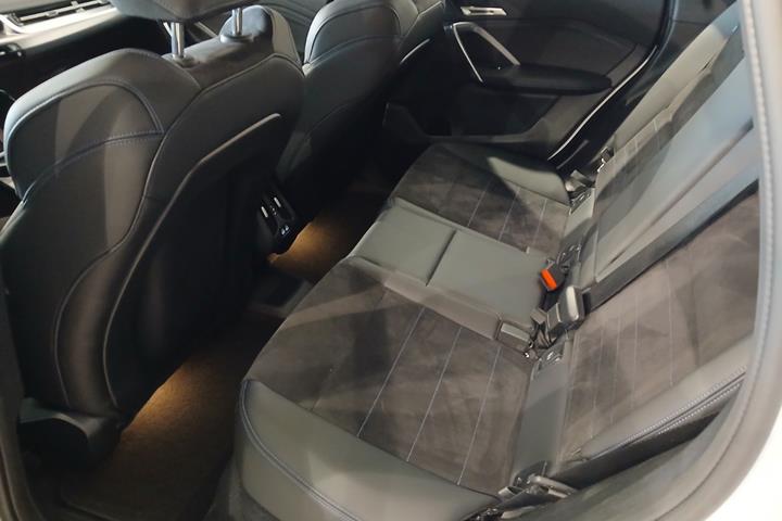 Hvid BMW iX1 fra 2025