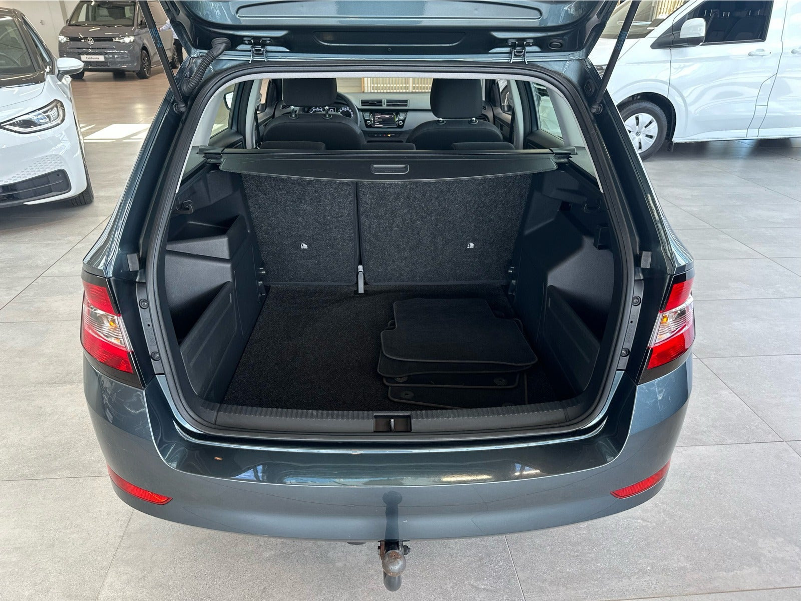 Grå Skoda Fabia fra 2019