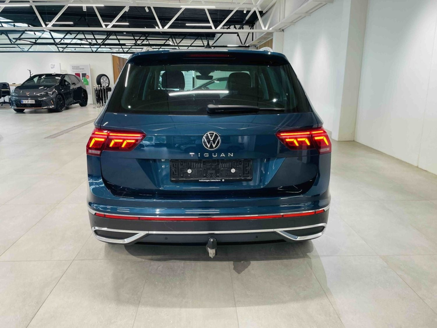 Blå VW Tiguan fra 2021