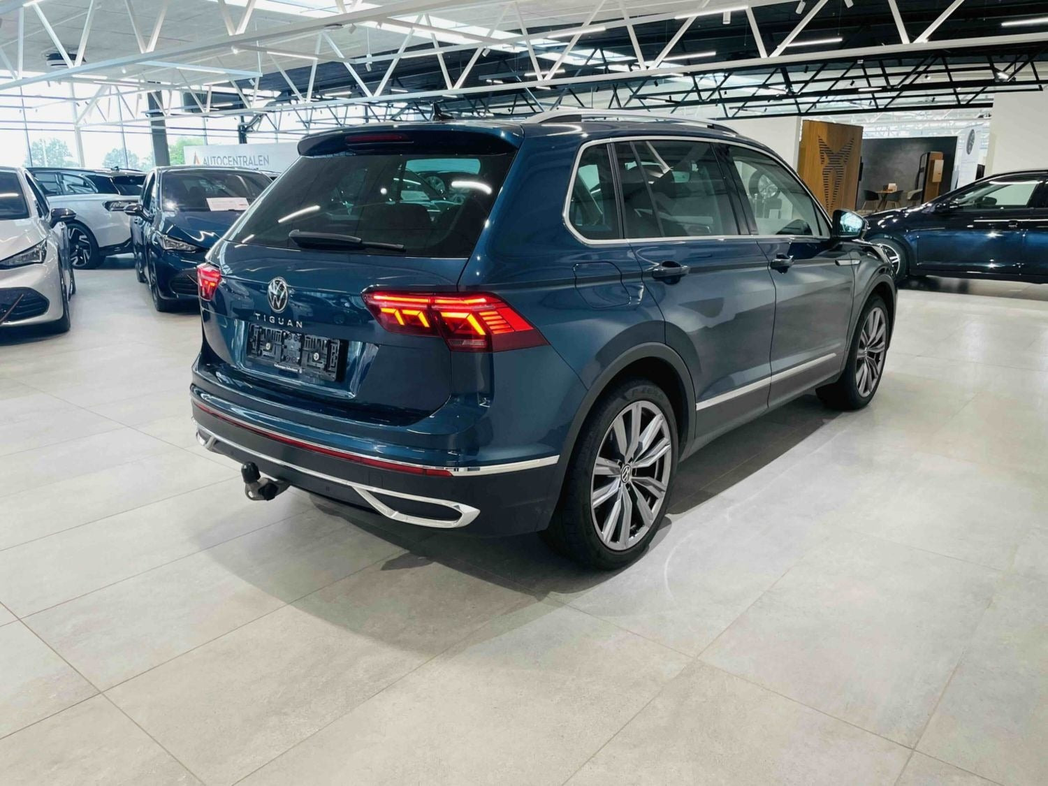 Blå VW Tiguan fra 2021