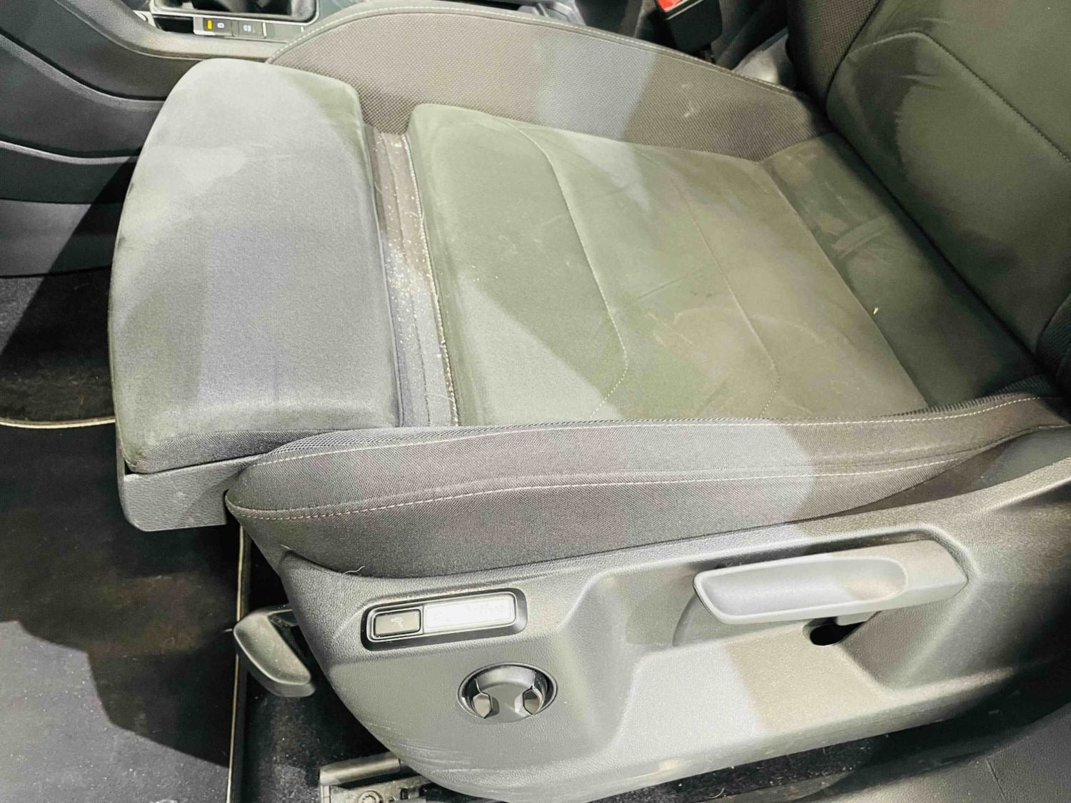 Blå VW Tiguan fra 2021