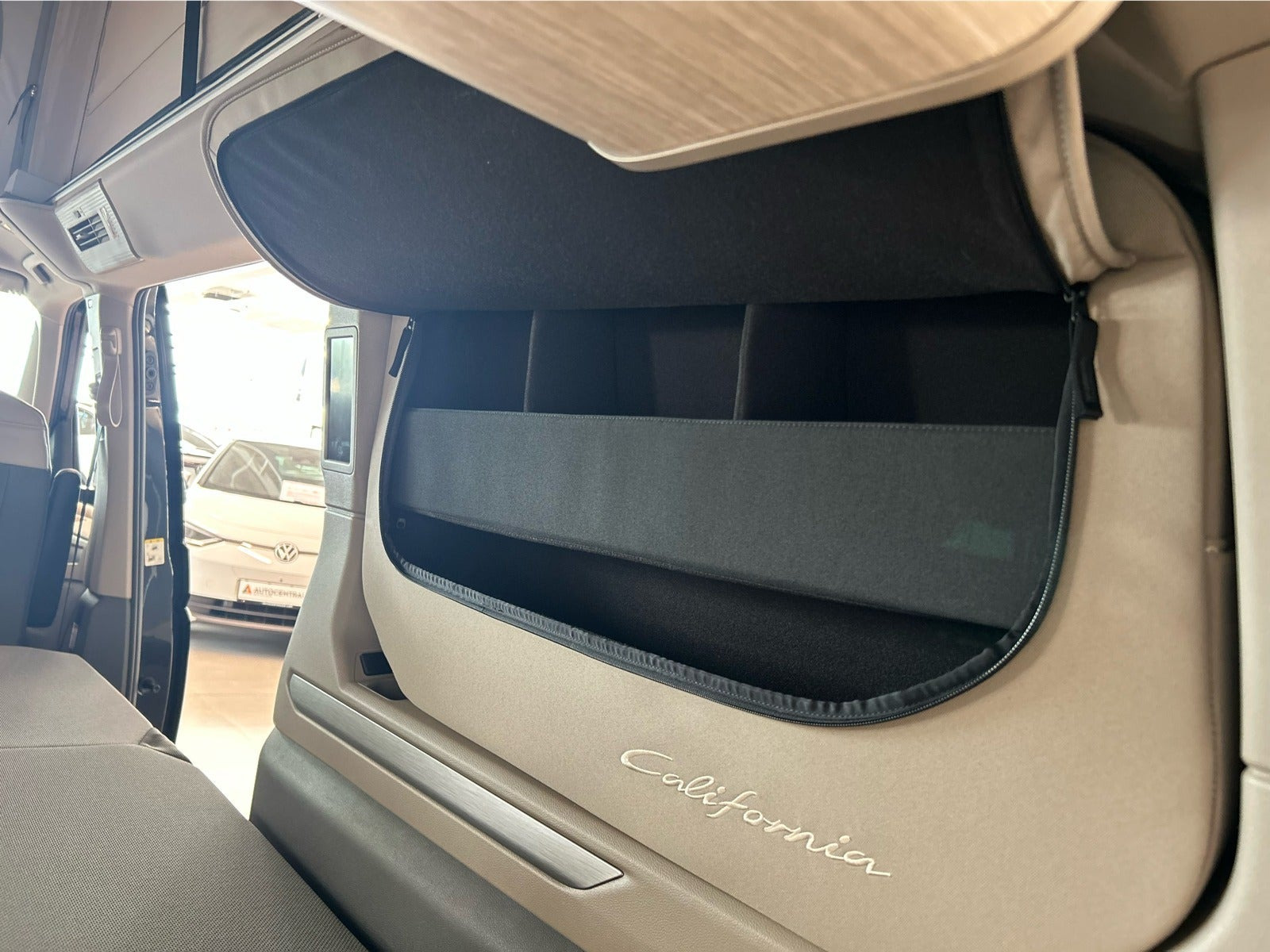 Sort VW California fra 2025