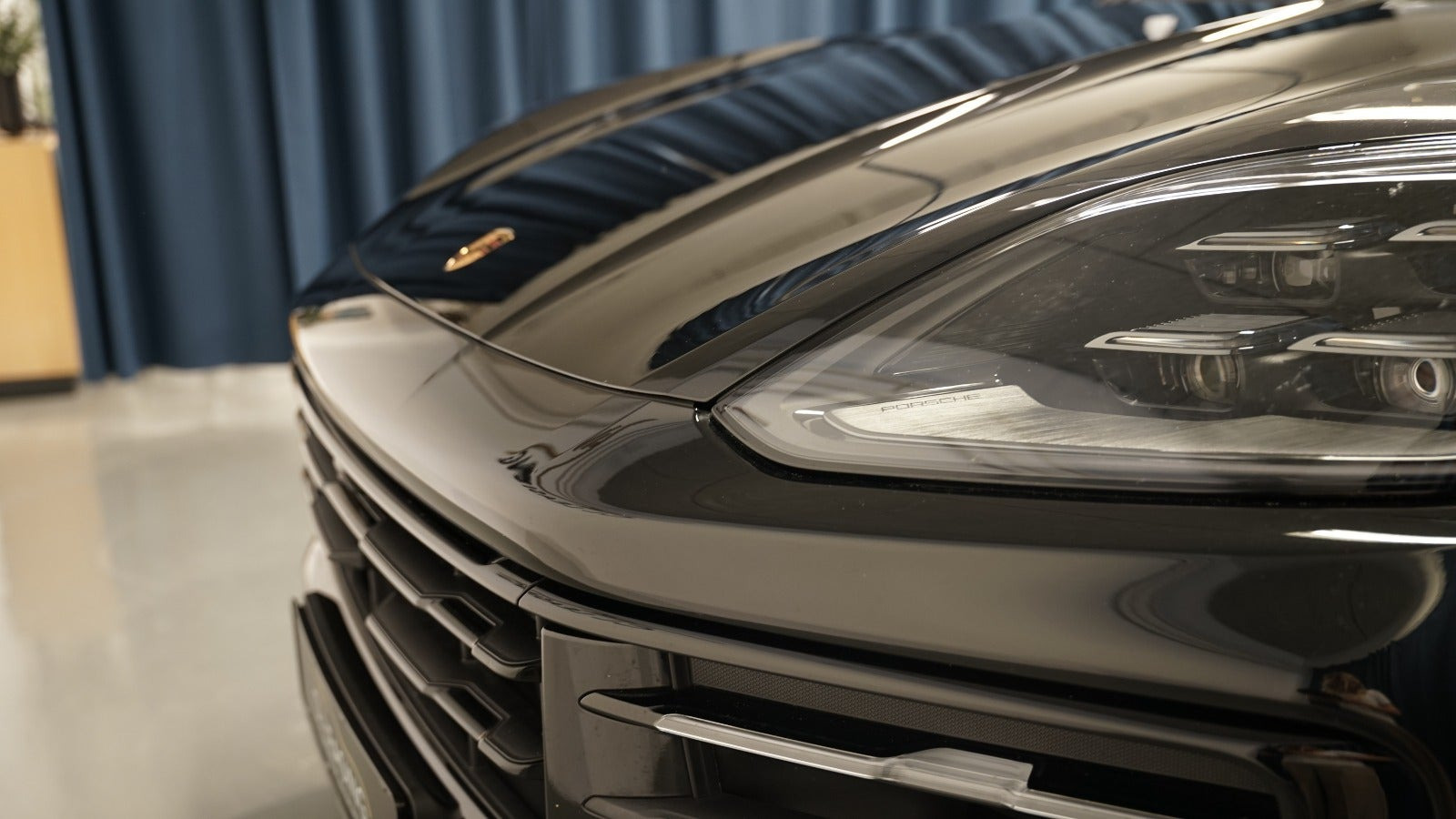 Sort Porsche Cayenne fra 2025