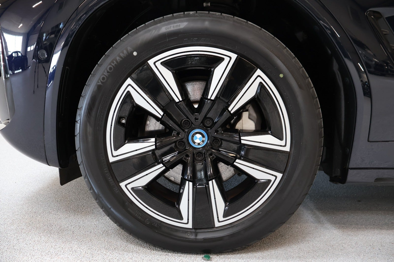Sort BMW iX3 fra 2022