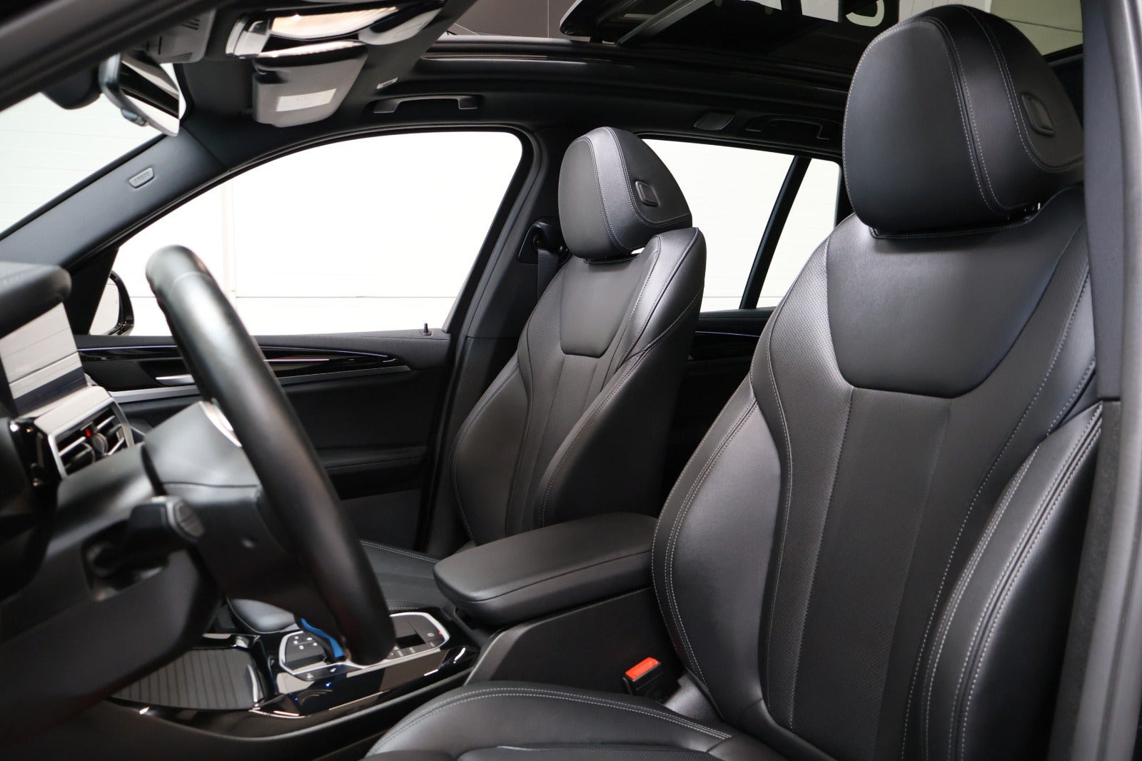 Sort BMW iX3 fra 2022