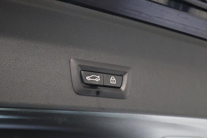 Sort BMW iX3 fra 2022