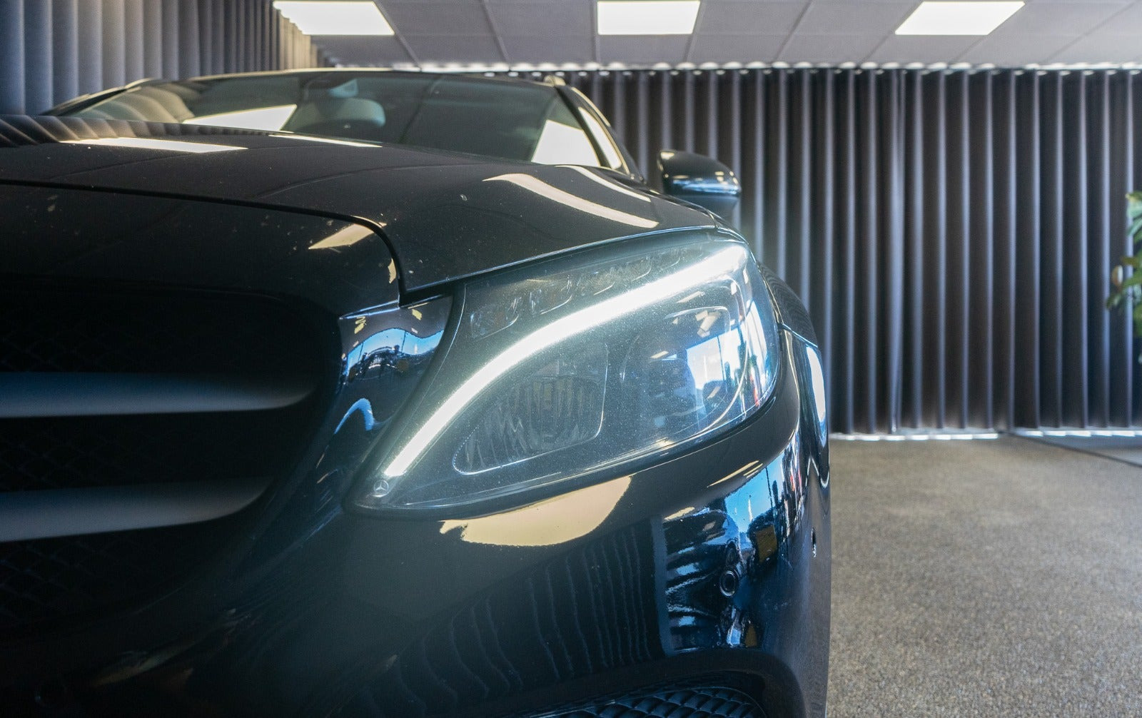 Sort Mercedes C220 d fra 2016