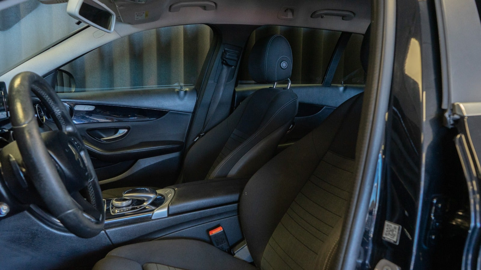 Sort Mercedes C220 d fra 2016