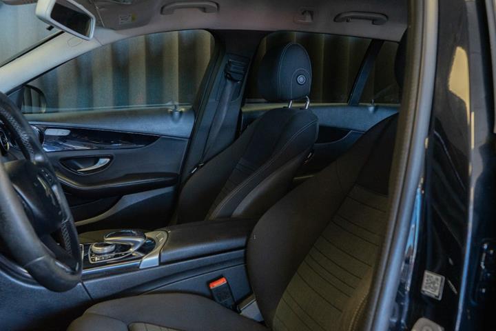 Sort Mercedes C220 d fra 2016
