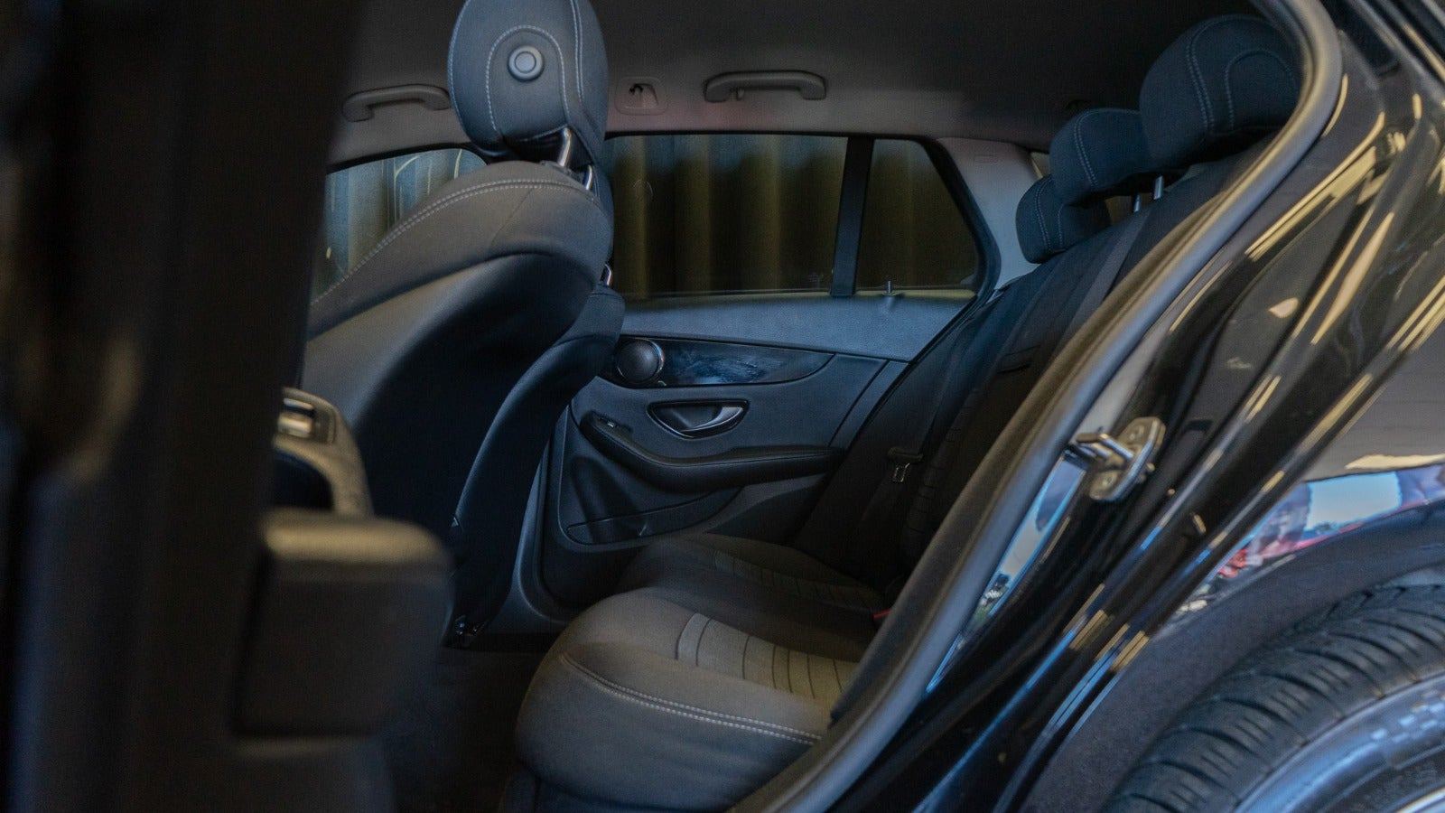 Sort Mercedes C220 d fra 2016