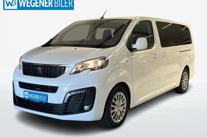 Hvid Peugeot e-Traveller fra 2021 set udefra