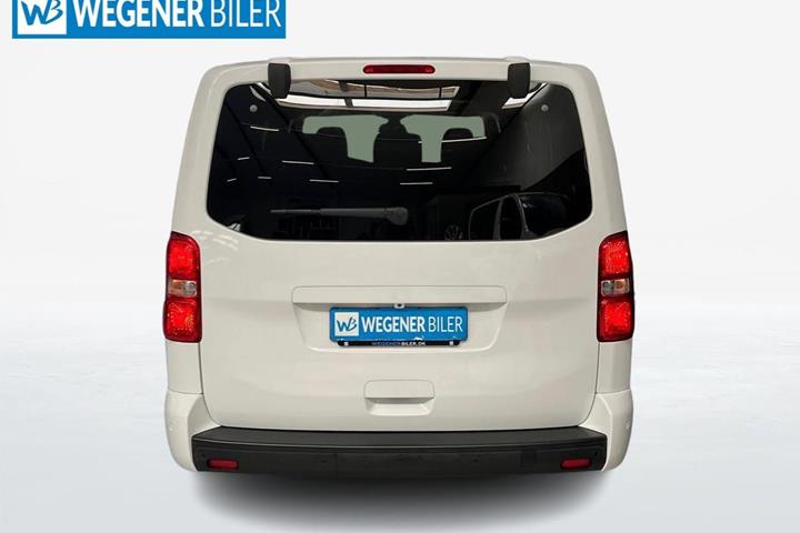 Hvid Peugeot e-Traveller fra 2021