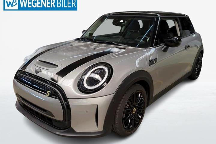 Sølv Mini Cooper SE fra 2023 set udefra
