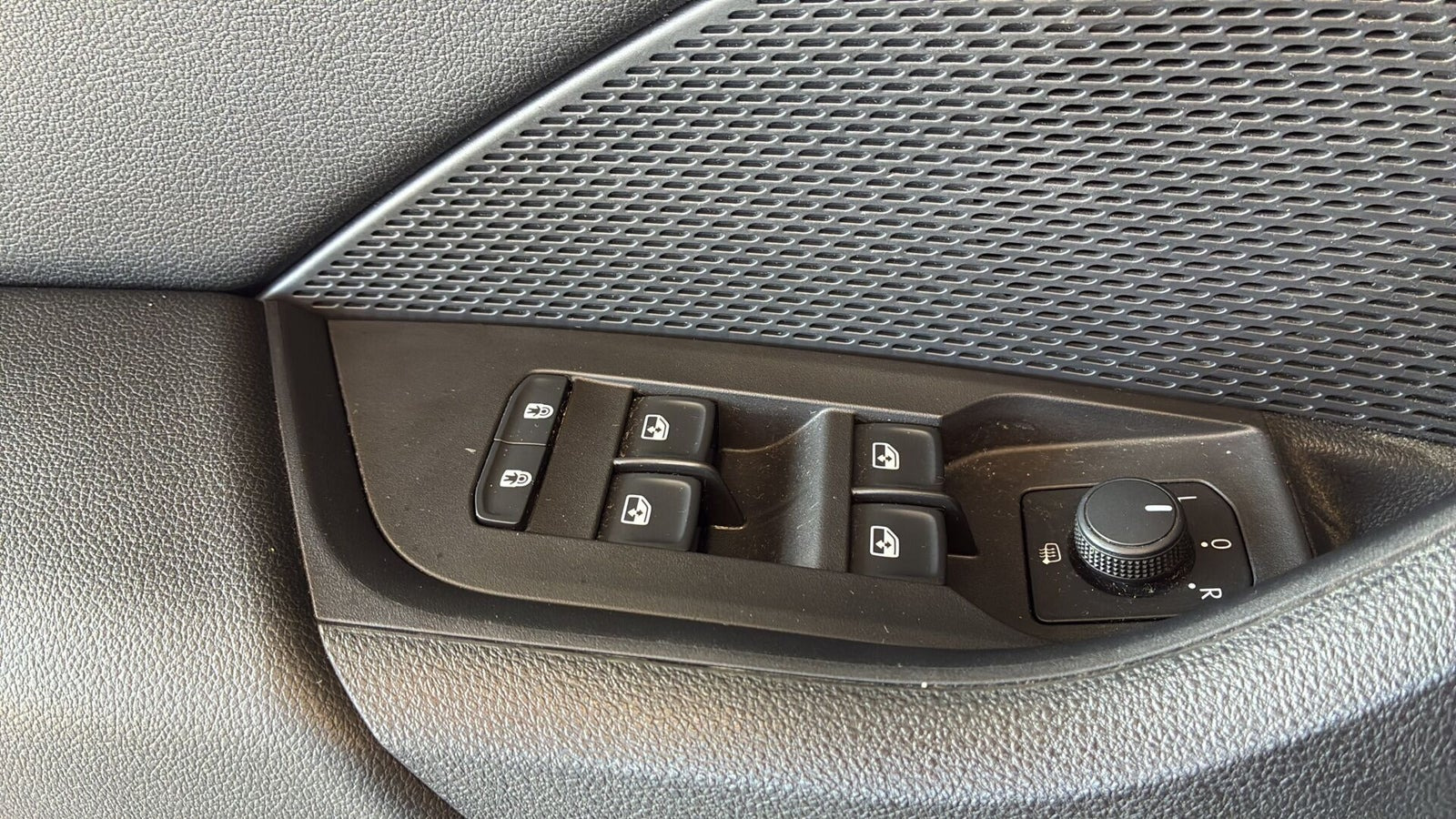 Blå Skoda Octavia fra 2021
