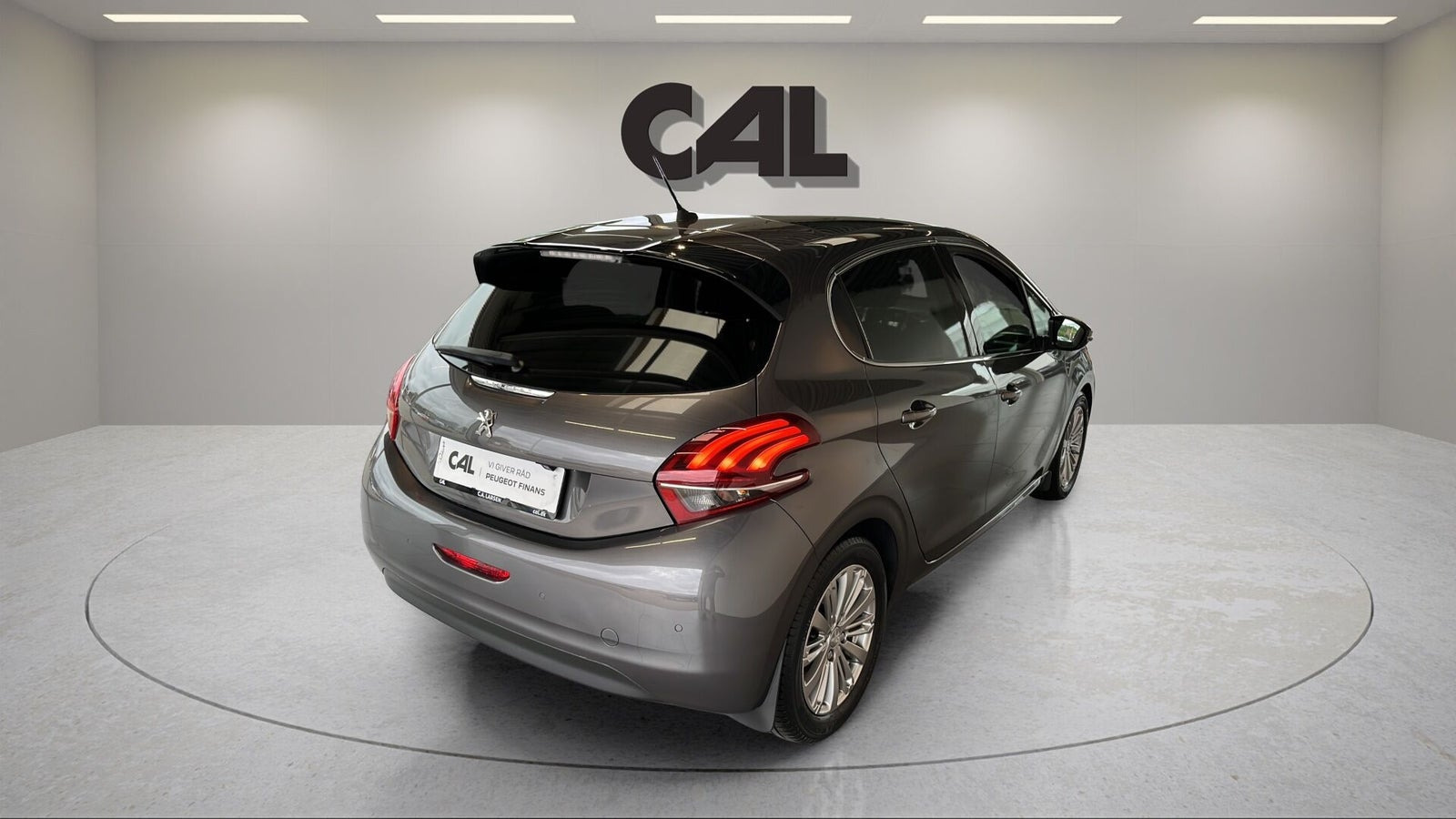 Grå Peugeot 208 fra 2019