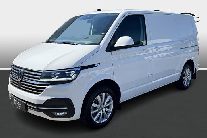 Hvid VW Transporter fra 2024