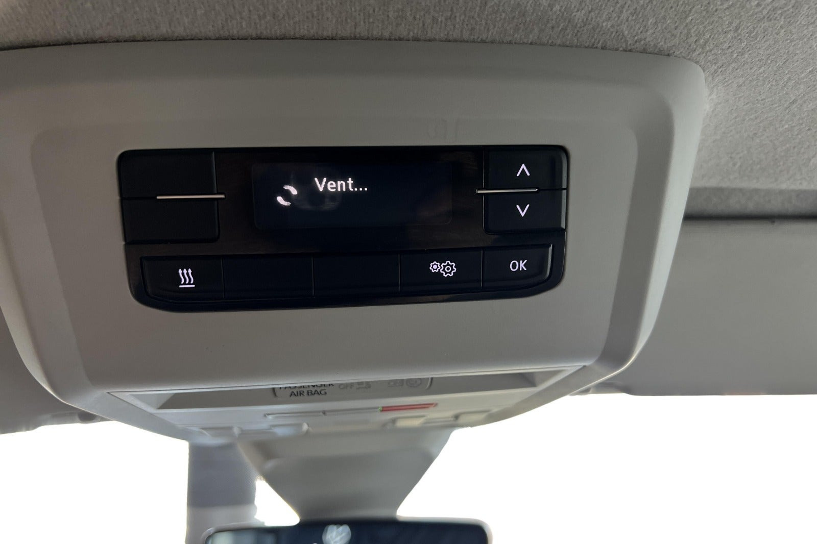 Hvid VW Transporter fra 2024