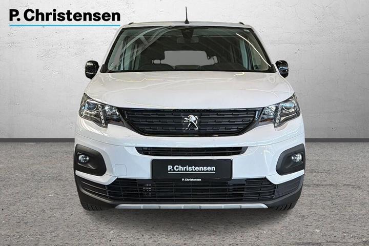 Hvid Peugeot e-Rifter fra 2025