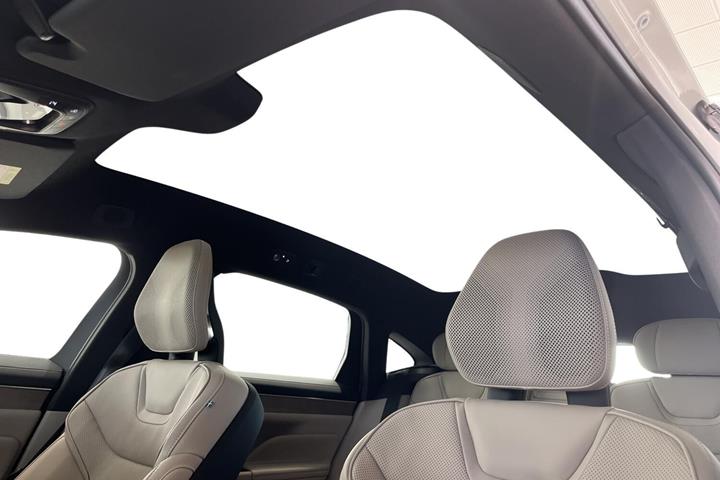 Hvid Volvo ES90 fra 2026