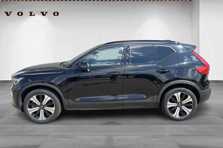 Sort Volvo XC40 fra 2023