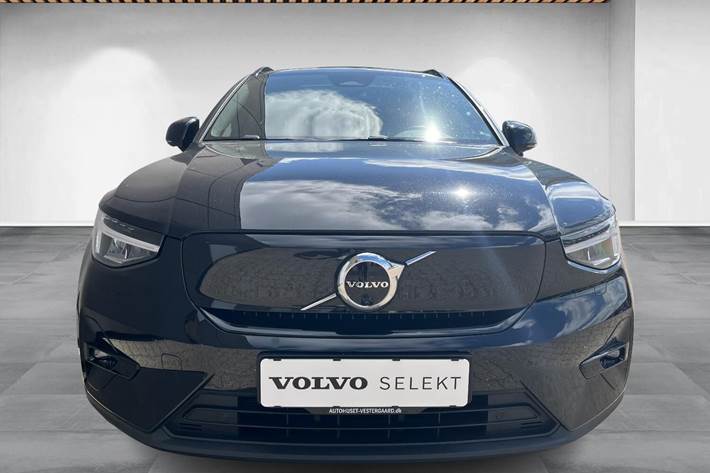 Sort Volvo XC40 fra 2023