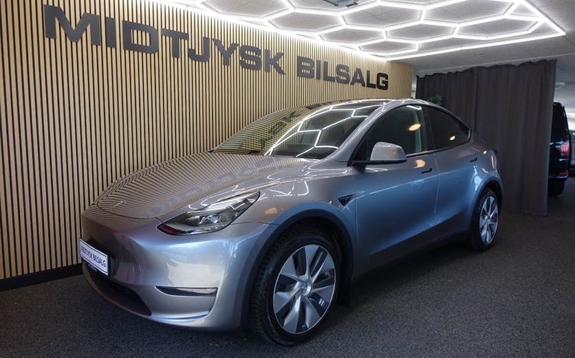 Tesla Model Y Long Range AWD