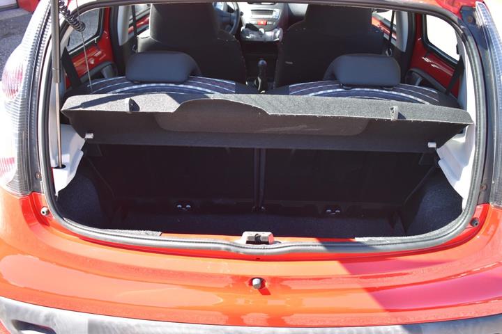Rød Citroën C1 fra 2013