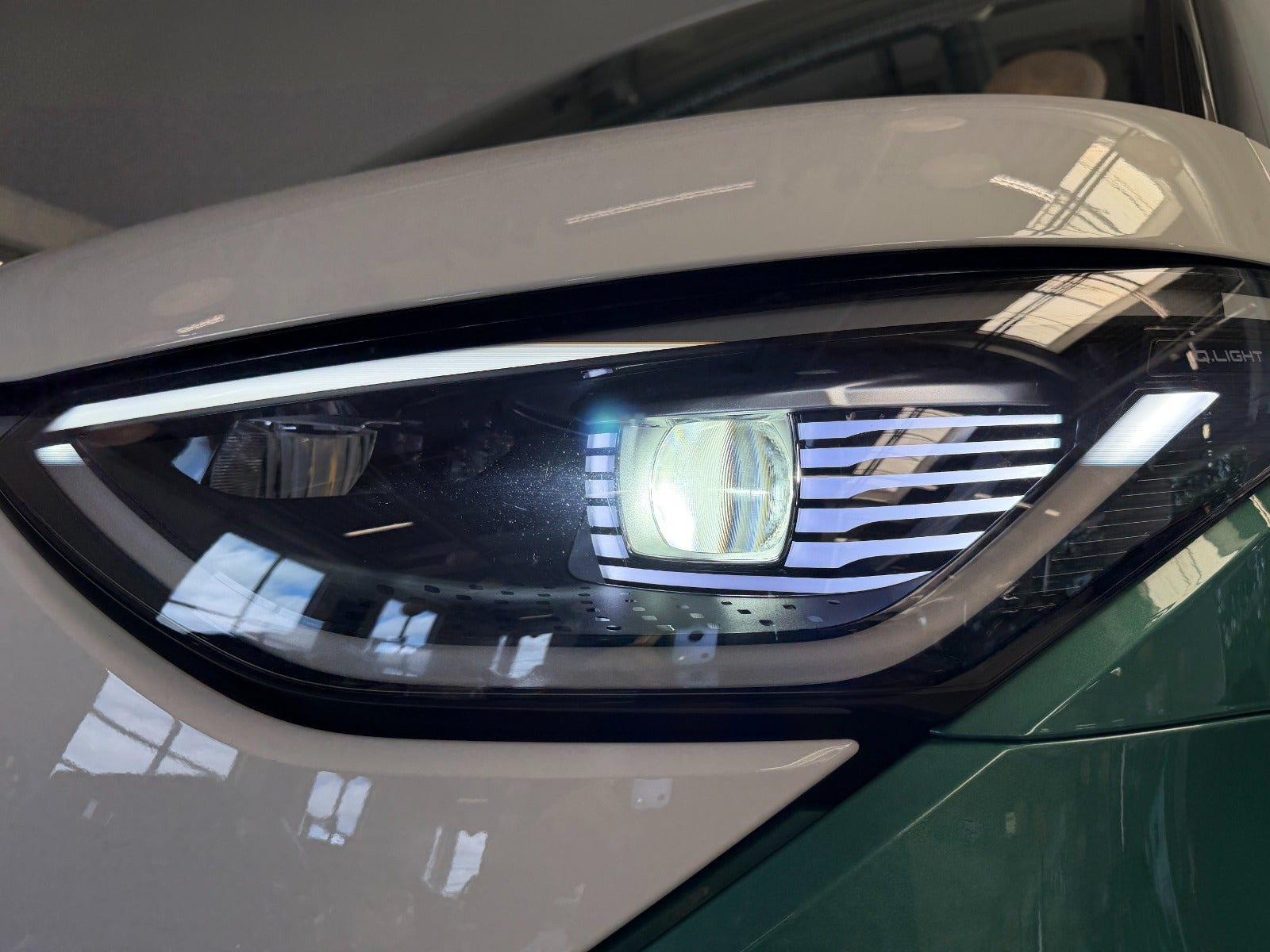 Grøn VW ID.Buzz fra 2025