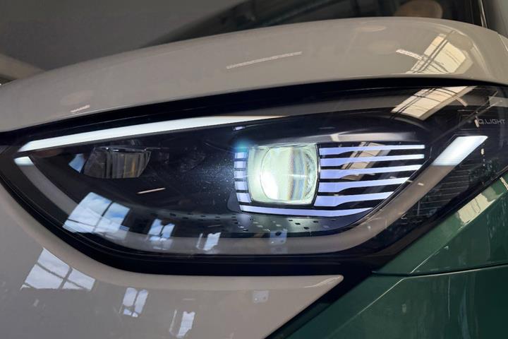 Grøn VW ID.Buzz fra 2025