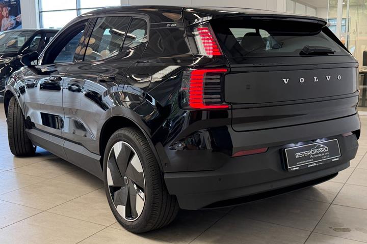 Sort Volvo EX30 fra 2024