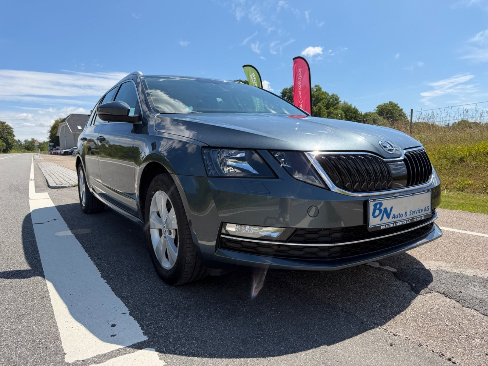 Grå Skoda Octavia fra 2019
