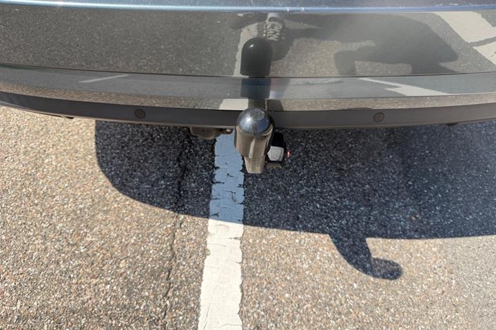Grå Skoda Octavia fra 2019