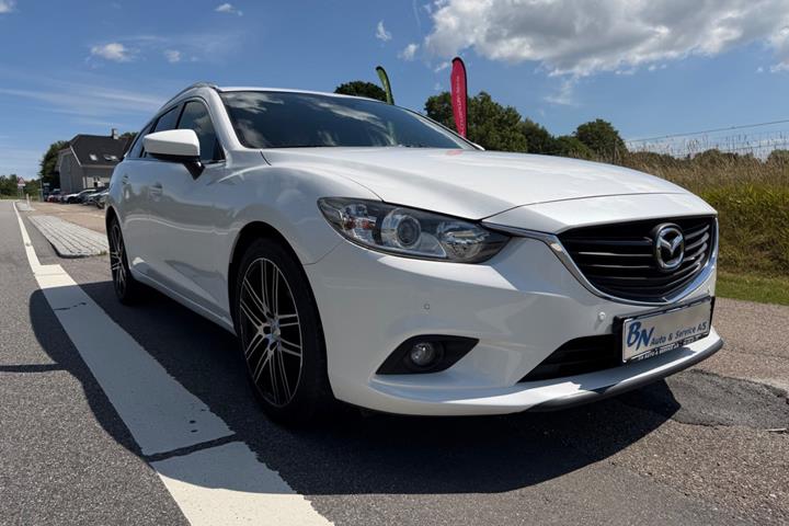 Hvid Mazda 6 fra 2014