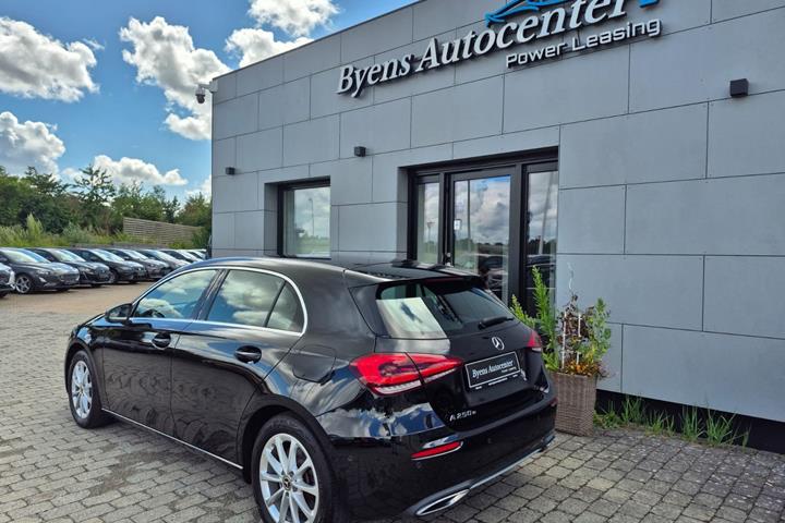 Sort Mercedes A250 e fra 2020