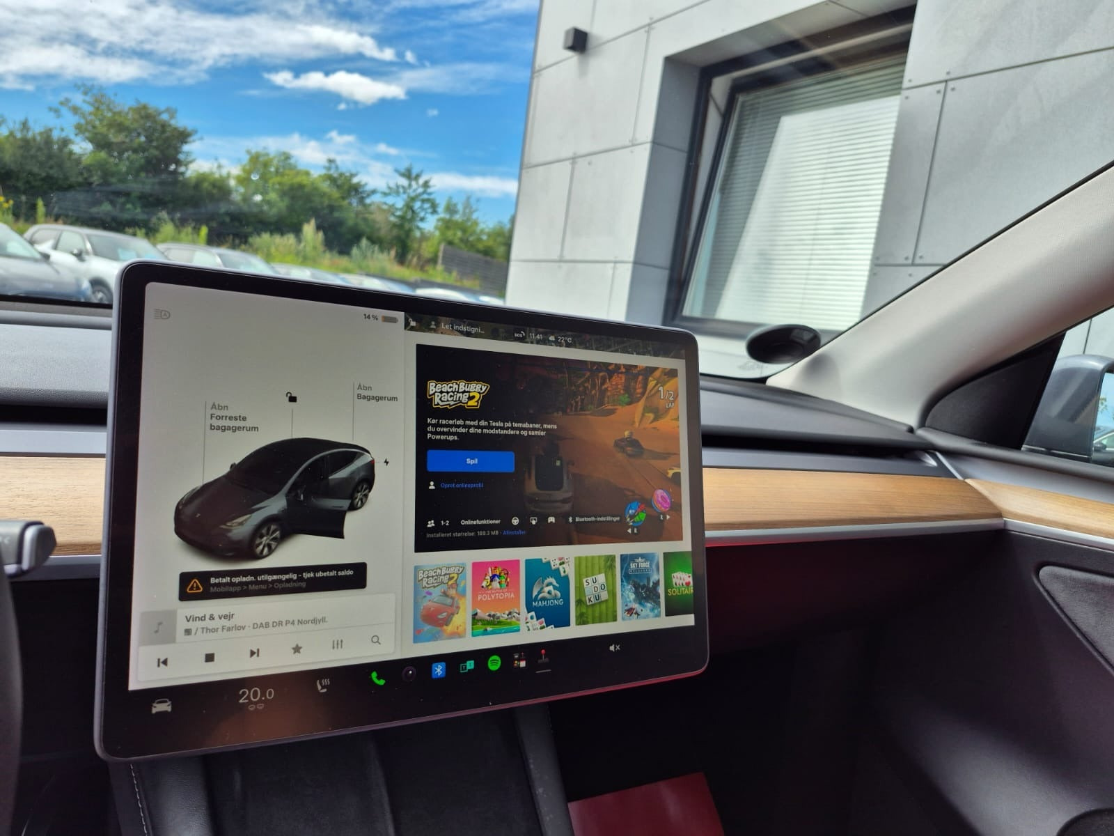 Sort Tesla Model Y fra 2022