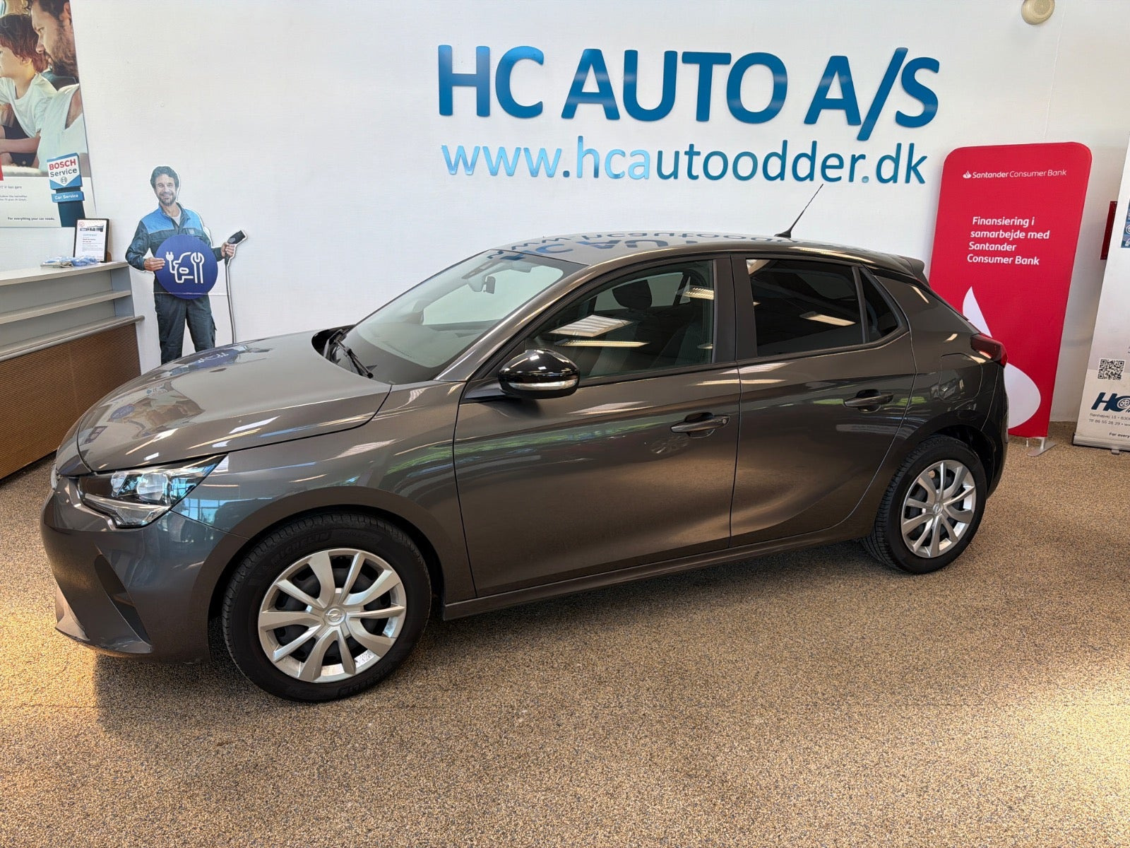 Grå Opel Corsa fra 2020