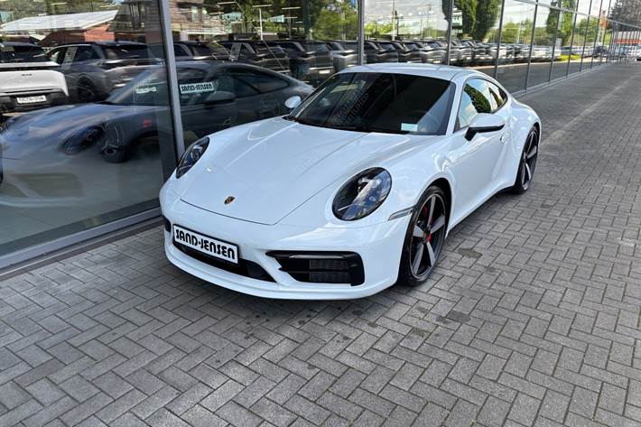 Hvid Porsche 911 Carrera S fra 2024