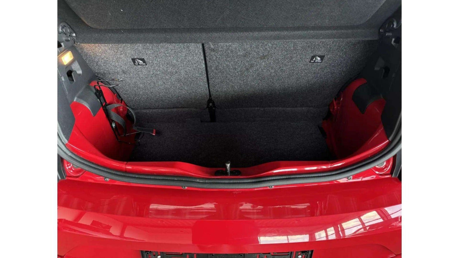 Rød VW E-UP! fra 2021