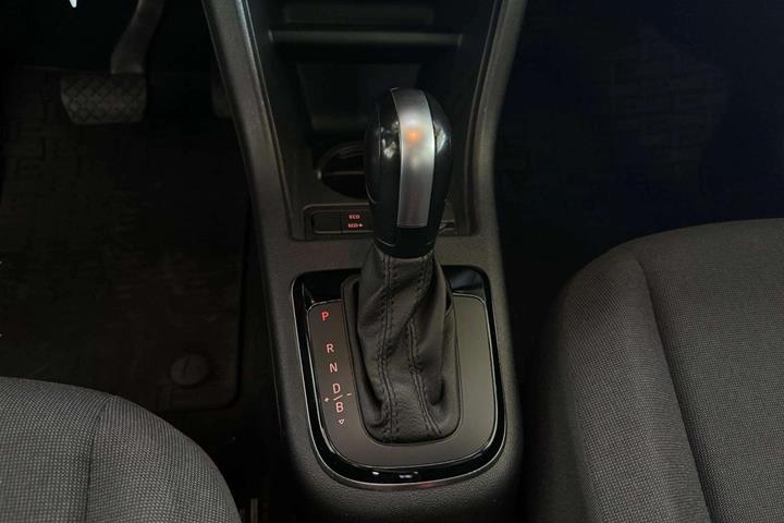 Rød VW E-UP! fra 2021