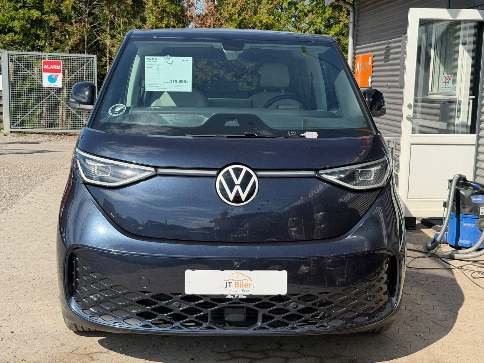 Blå VW ID.Buzz fra 2024