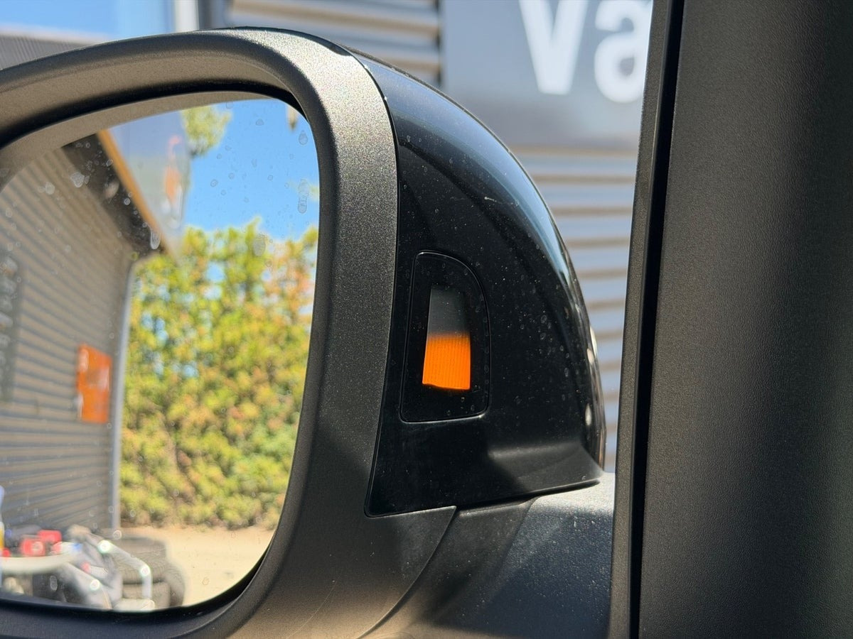 Blå VW ID.Buzz fra 2024